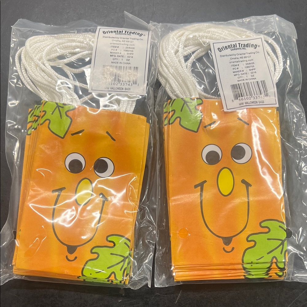 Oriental Trading Orange Smiley Pumpkin Party Bags
